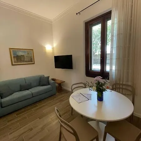 Le Di Cate E Max - Sole Apartment Florence
